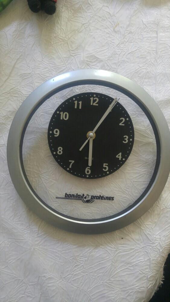Vintage Horloge murale bonilait protéines dannol dn-02, Enlèvement ou Envoi, Utilisé, Analogique, Horloge murale