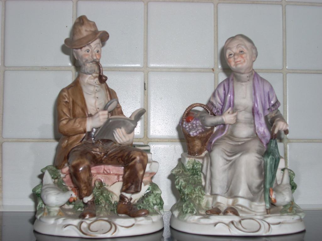 2 beeldjes - 21 cm, Antiek en Kunst, Kunst | Beelden en Houtsnijwerken, Ophalen