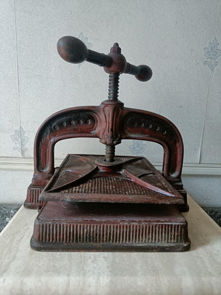 Antieke Art Deco gietijzeren boekenpers, Antiek en Kunst, Ophalen of Verzenden