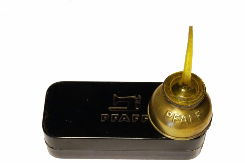 PFAFF antiek oliebusje en materiaaldoos, Ophalen of Verzenden