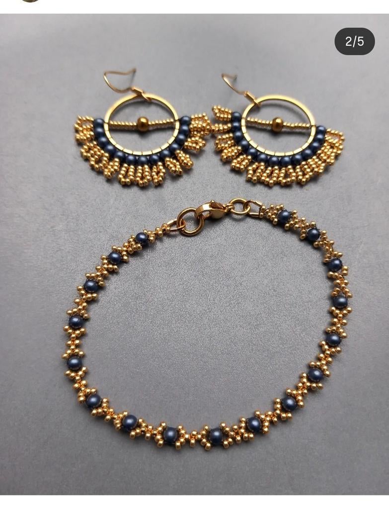 Ensemble Zara avec bracelet et boucles d'oreilles, Bijoux, Sacs & Beauté, Enlèvement ou Envoi