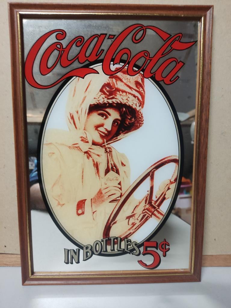 Miroir Coca Cola, Collections, Enlèvement