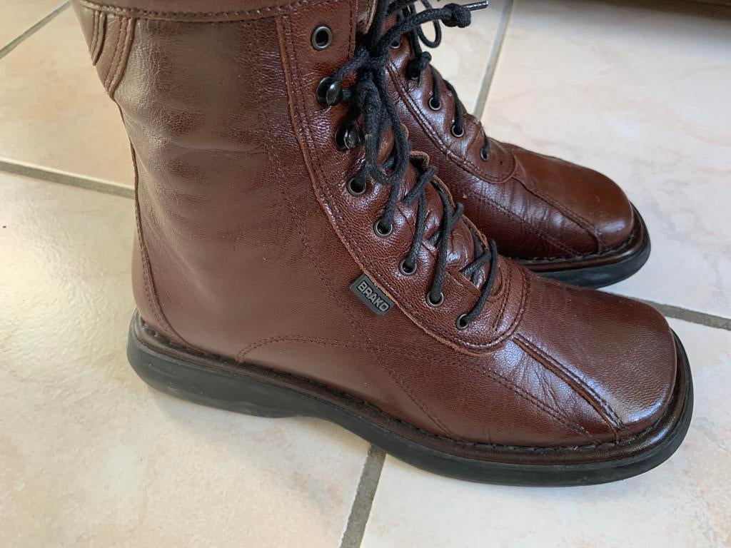 Enkellaarsjes Brako 37 bruin kwaliteitsleer weinig gedragen, Kleding | Dames, Schoenen, Ophalen of Verzenden