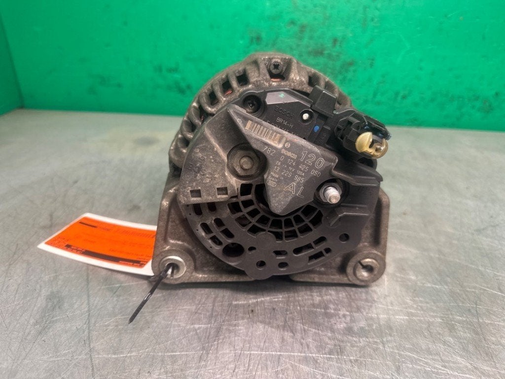 ALTERNATEUR Opel Astra H (L48) (|0124425050|), Robert Bosch AG, Opel, Utilisé, Robert-Bosch-Allee 1
74232  Abstatt, DE