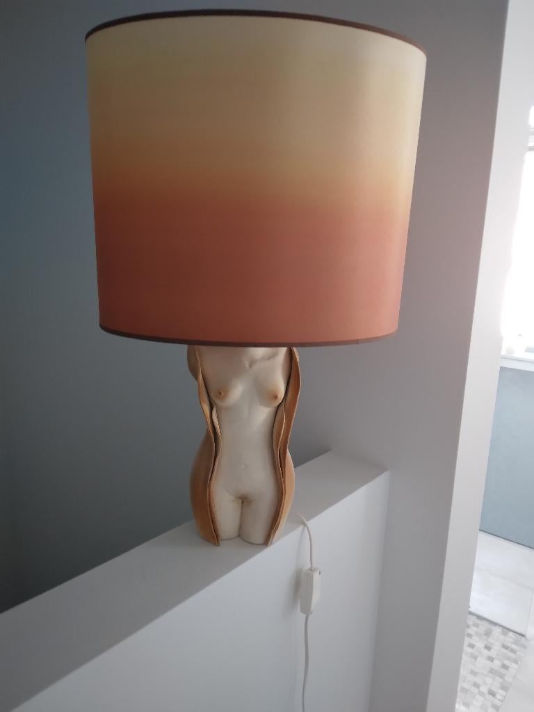 Vloerlamp „Female Bust” gesigneerd „Deliège”, Ophalen, 50 tot 75 cm, Zo goed als nieuw, Artisanat