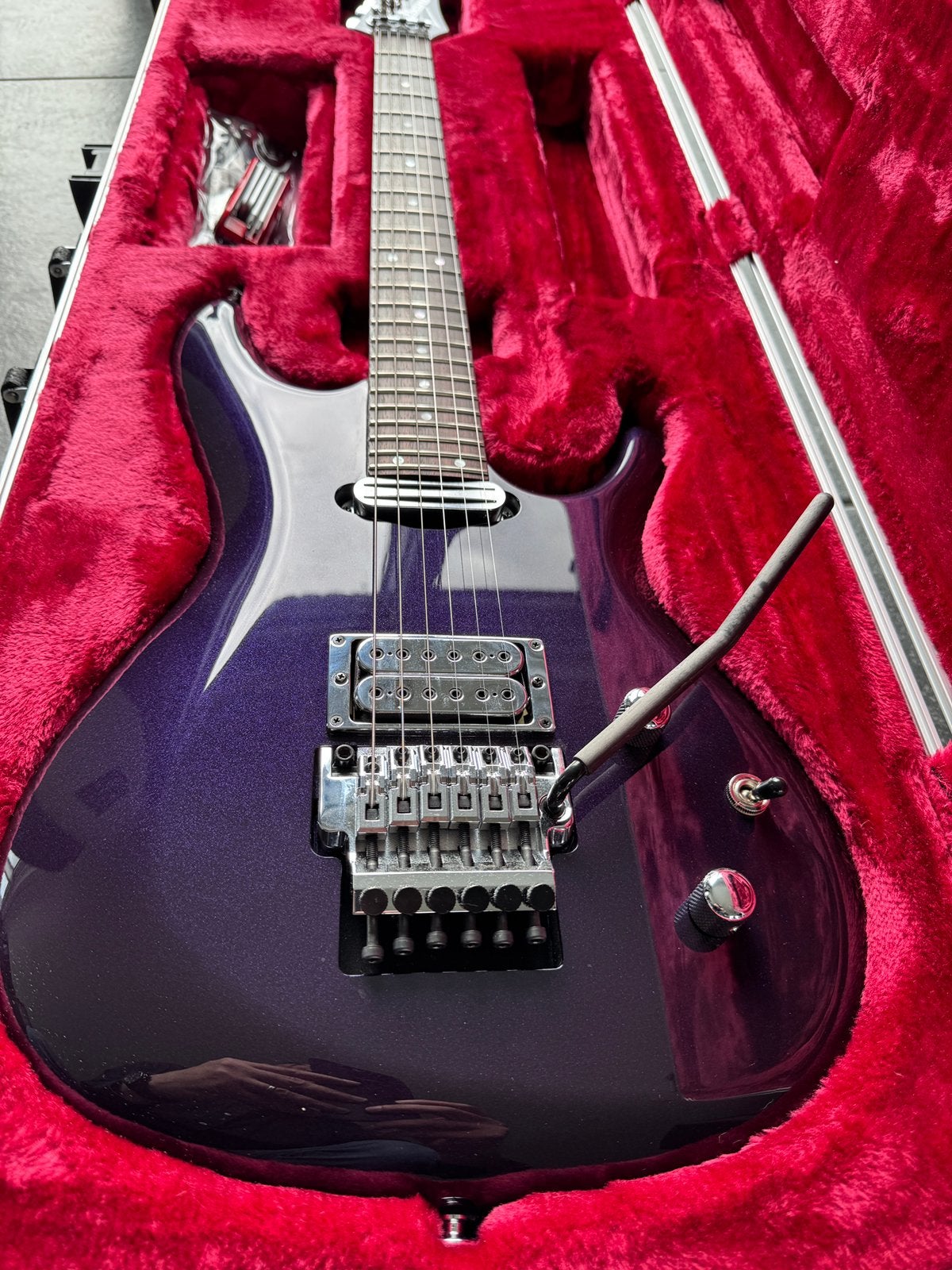 Ibanez JS2450 MCP (Japan), Musique & Instruments, Instruments à corde | Guitares | Électriques, Comme neuf, Ibanez, Enlèvement