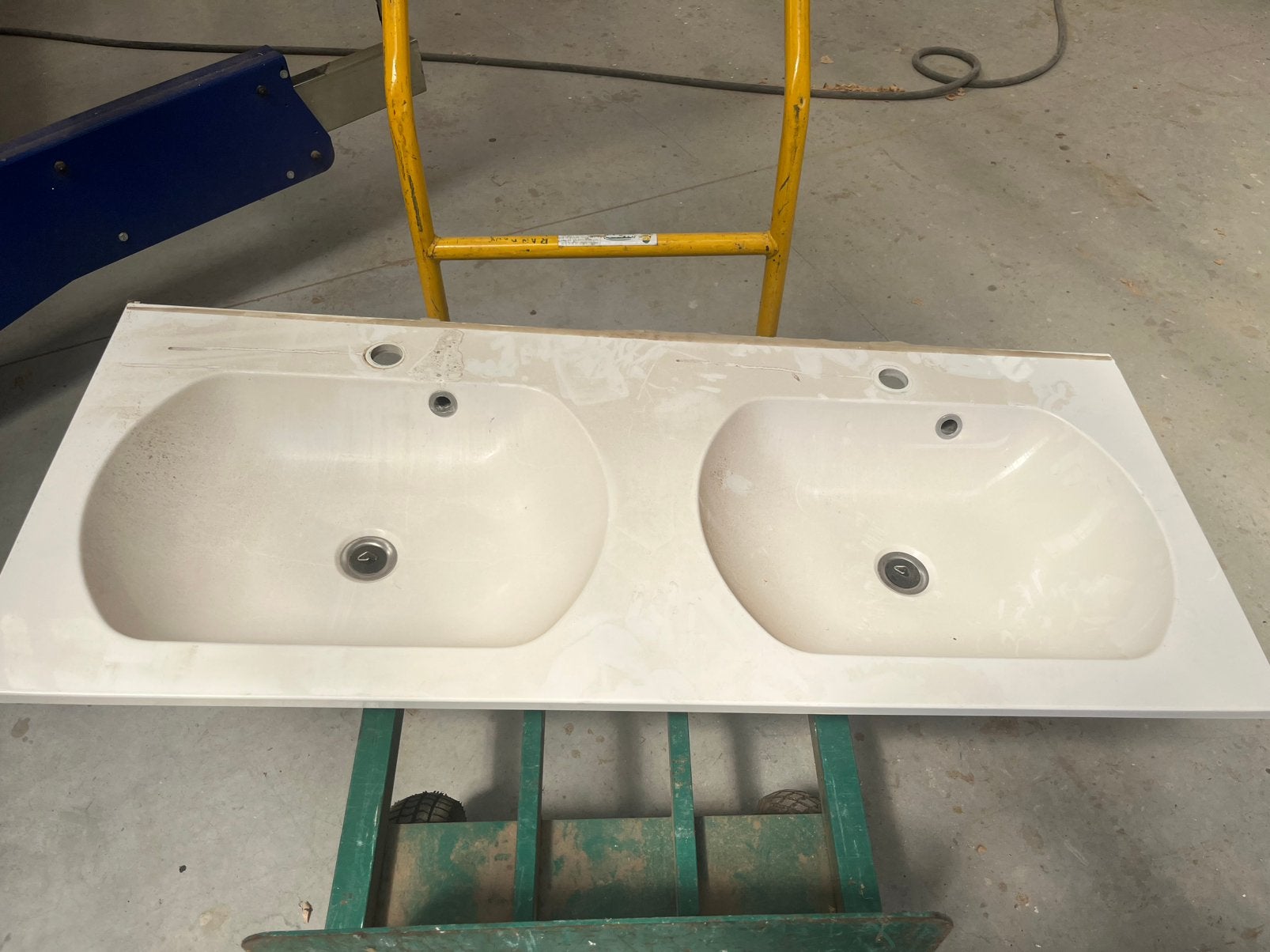 Lavabo, Enlèvement, Utilisé