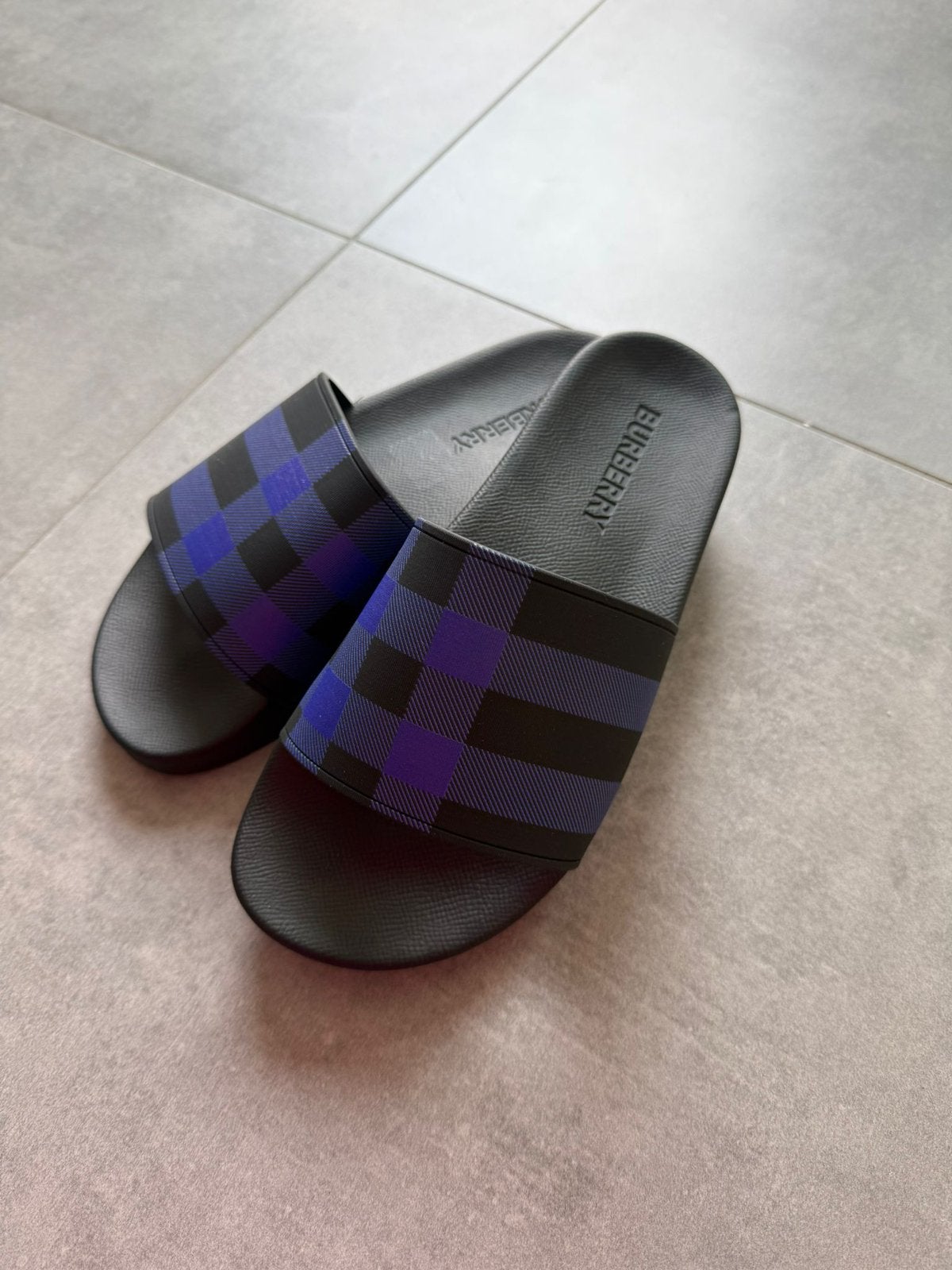 Claquette burberry, Enlèvement ou Envoi, Comme neuf