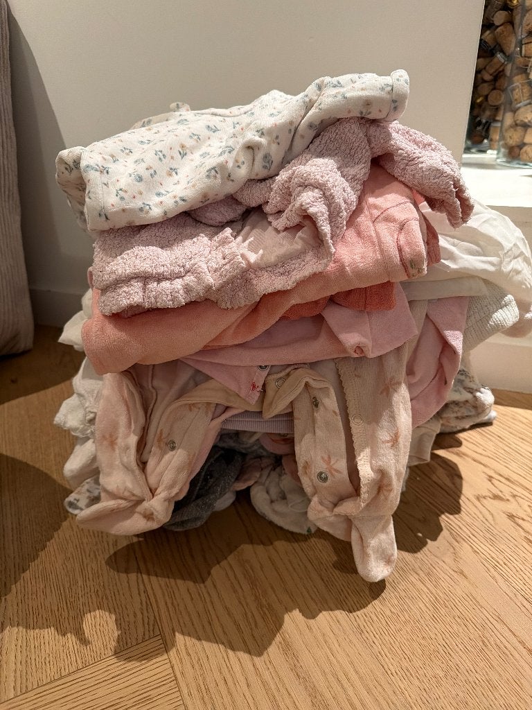 Baby kleertjes meisjes 0 tot 3 maanden, Enfants & Bébés, Vêtements de bébé | Packs de vêtements pour bébés, Enlèvement, Comme neuf