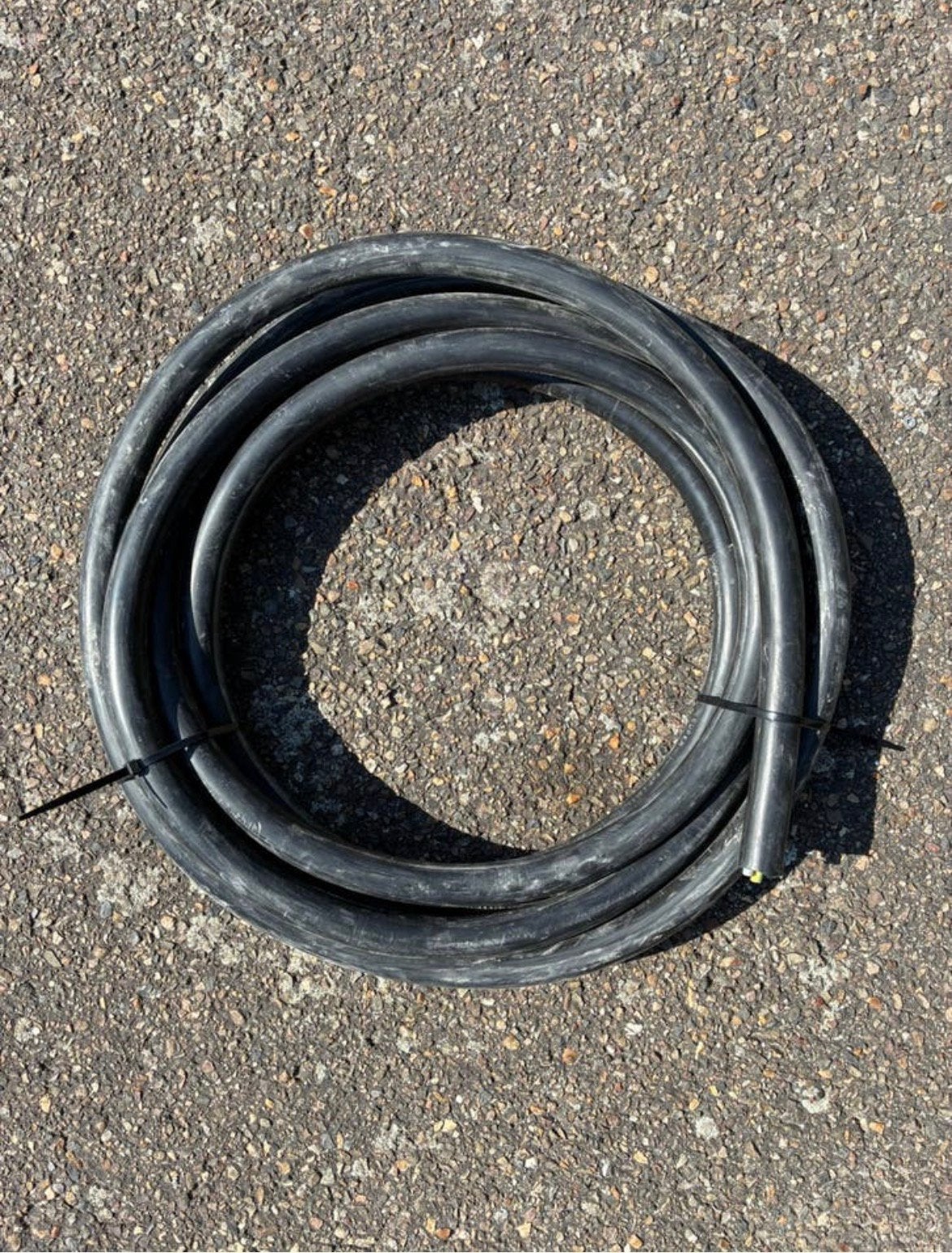 Kabel te koop, verschillende soorten en lengtes beschikbaar, Doe-het-zelf en Bouw, Elektriciteit en Kabels, Ophalen, Nieuw, Kabel of Snoer