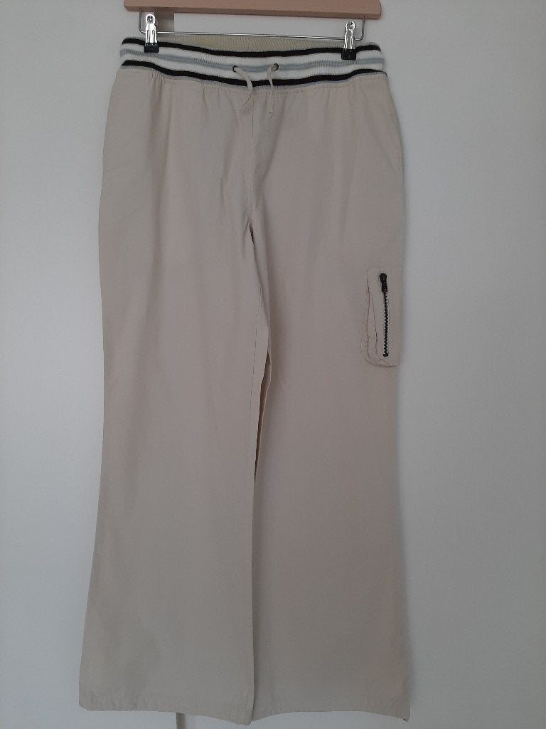 Wijde beige broek Jessica kleine mt 44, Ophalen, Jessica, Beige, Maat 42/44 (L)