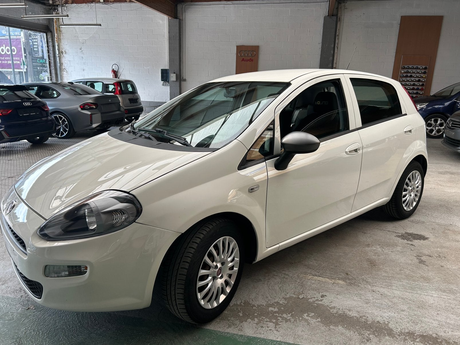 Fiat Punto Evo1.2 essence 60 000 km 2016, Achat, Euro 6, Entreprise, Boîte manuelle