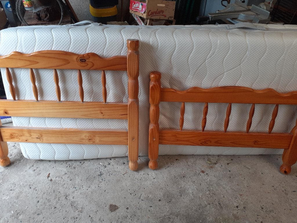 1 persoonsbed compleet, Huis en Inrichting, Slaapkamer | Bedden, Ophalen, 90 cm, Eenpersoons, Zo goed als nieuw