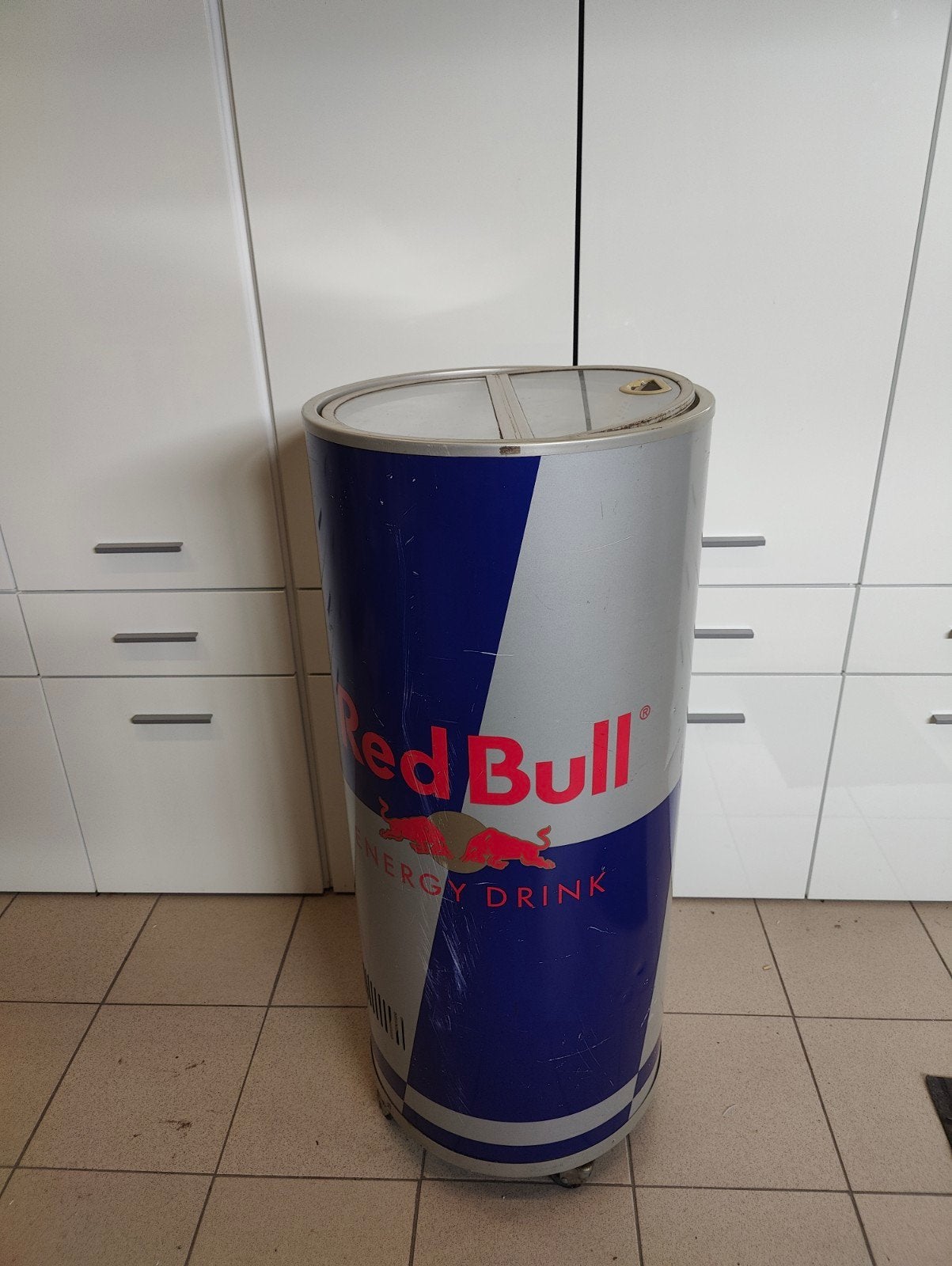 Glacière Red Bull, Enlèvement, Utilisé, Métal, 75 – 100