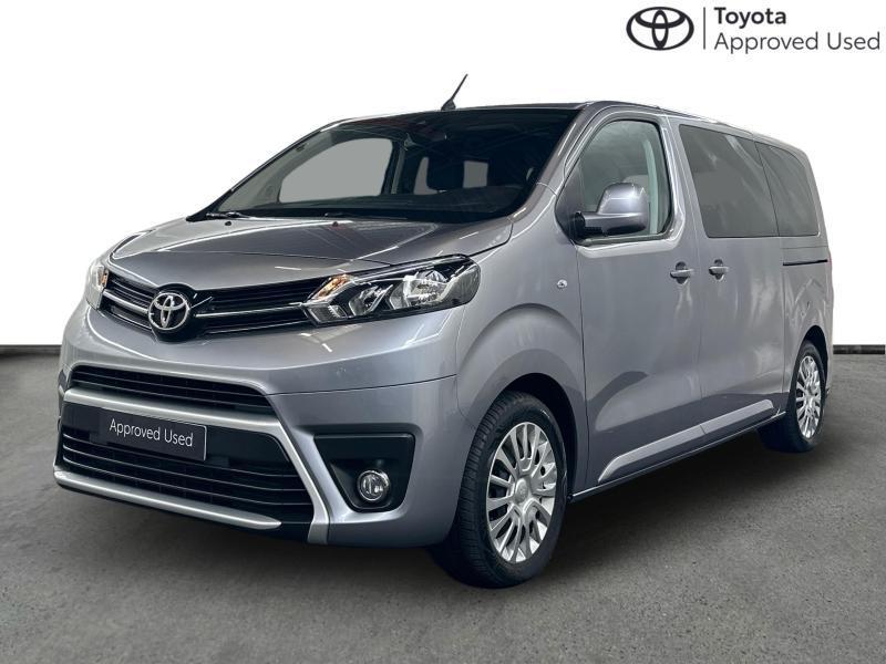 Toyota ProAce VERSO SHUTTLE MWB 2.0D 106kW M, Auto's, Toyota, ProAce, Adaptive Cruise Control, Airbags, Airconditioning, Bluetooth