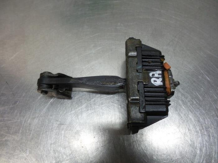 Butée 4portes arrière droite d'un BMW X5 (X5 00-), -, 3 mois de garantie, Utilisé, -