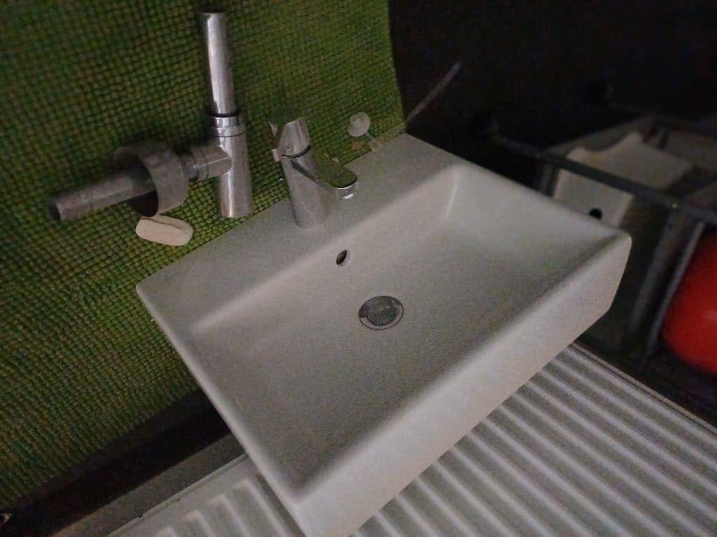 lavabo meet kraan warm/koud, selfie en siffon, Ophalen, Gebruikt, Wastafel