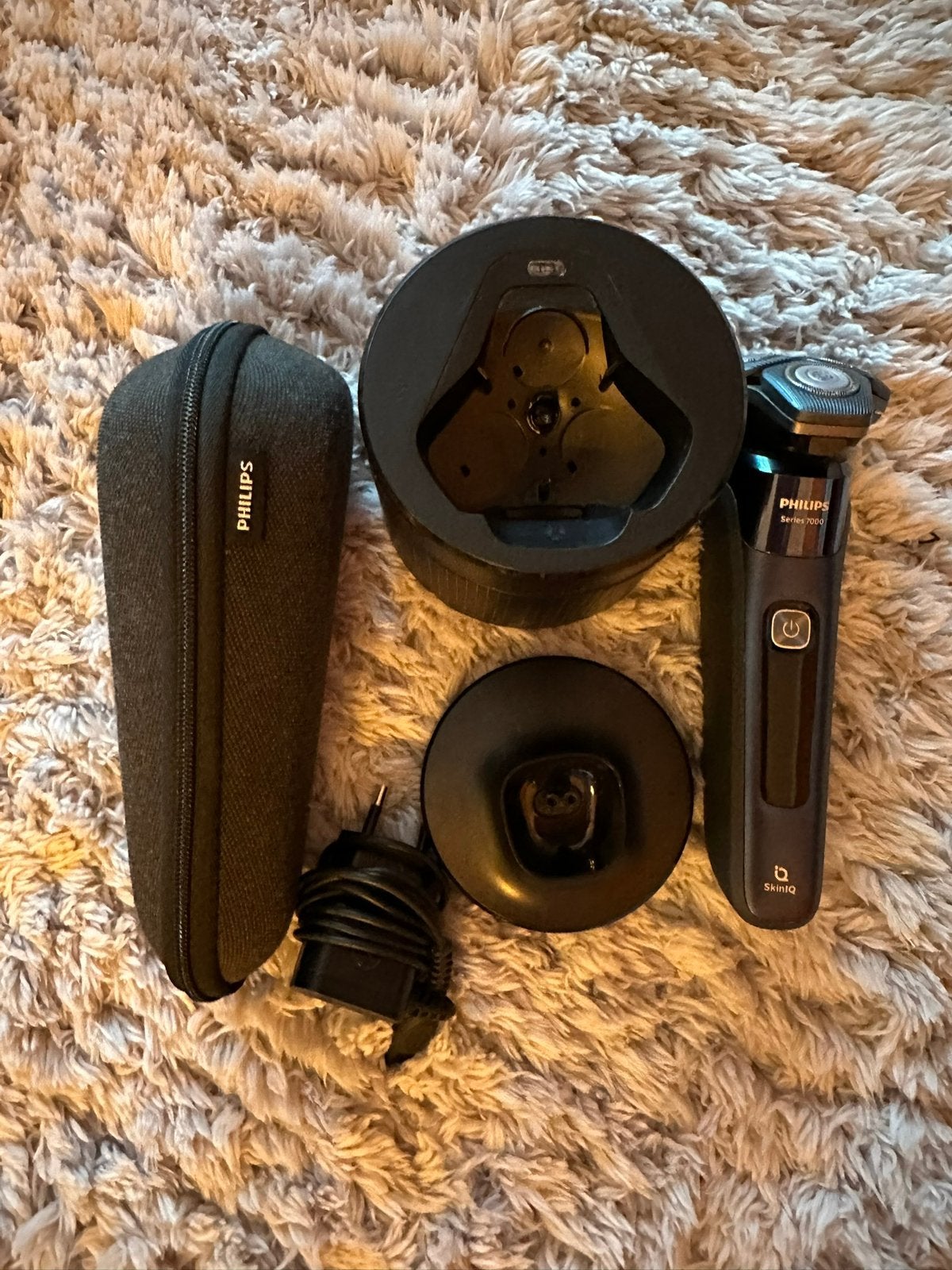 Philips scheerapparaat series 7000, Elektronische apparatuur, Persoonlijke Verzorgingsapparatuur, Ophalen, Zo goed als nieuw