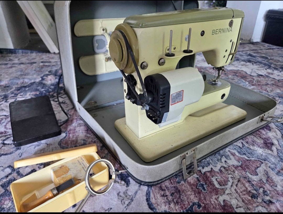 Bernina 700 vintage naaimachine met koffer, Ophalen