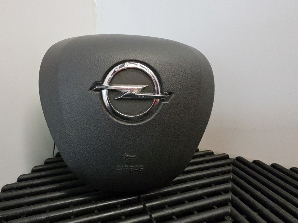 AIRBAG VOLANT Opel Corsa E (01-2014/06-2019) (|13496296|), Autos : Pièces & Accessoires, Postoffice@zf.com, Löwentaler Straße 20
88046  Friedrichshafen, DE