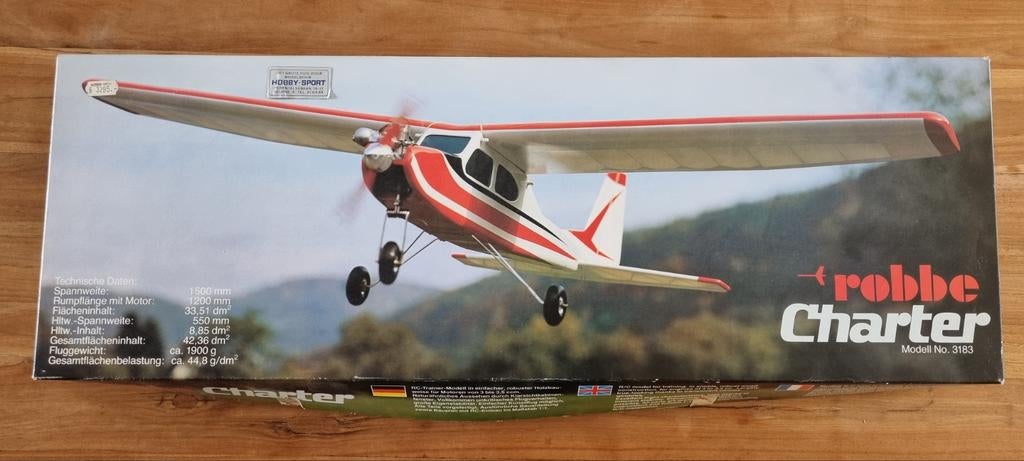 Robbe Charter modelvliegtuig bouwdoos, Enlèvement