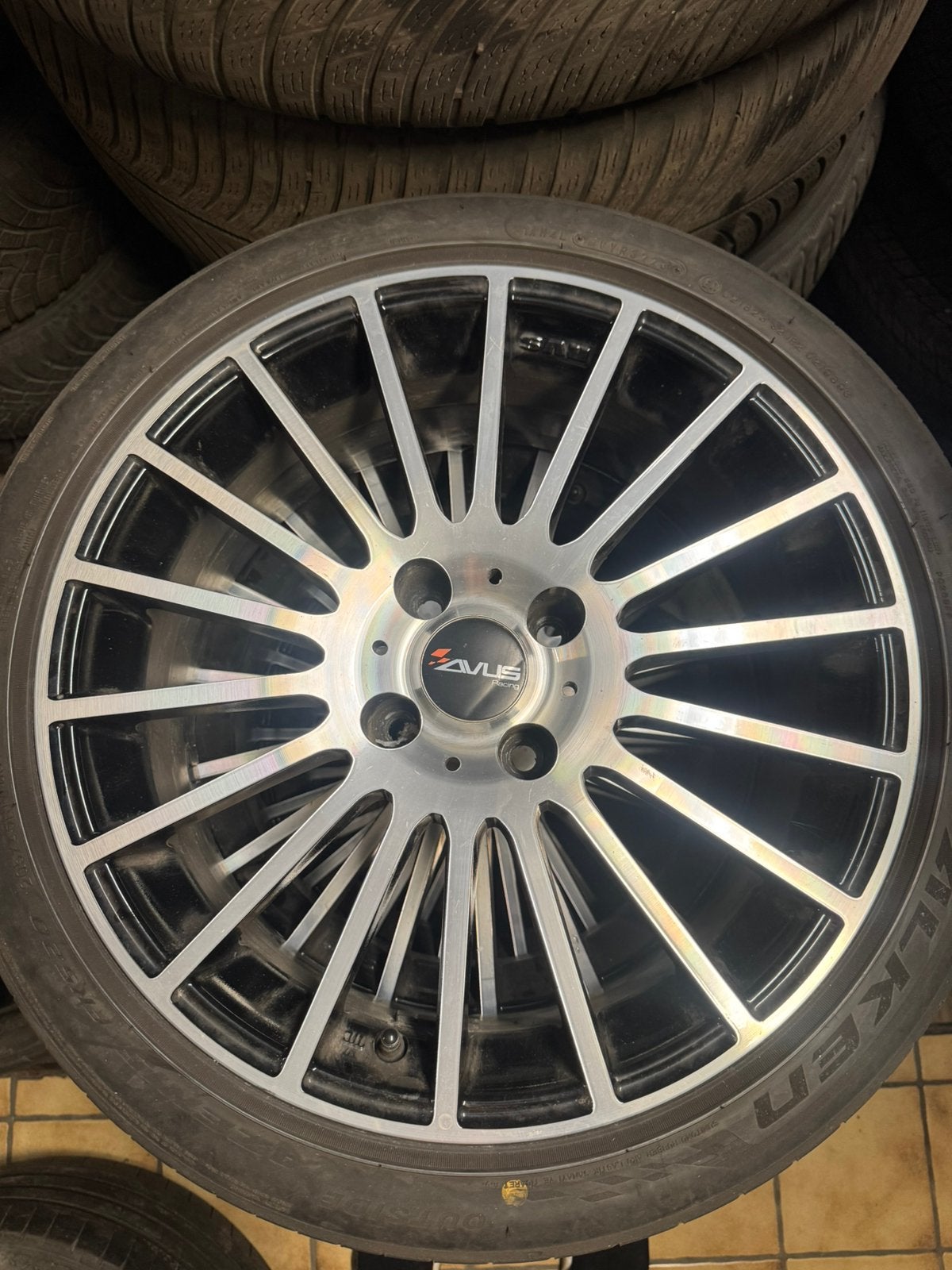 4 jantes AVUS Racing 17” 4x108 ET20 + pneus été, Pneus été, Enlèvement, Pneu(s), 17 pouces