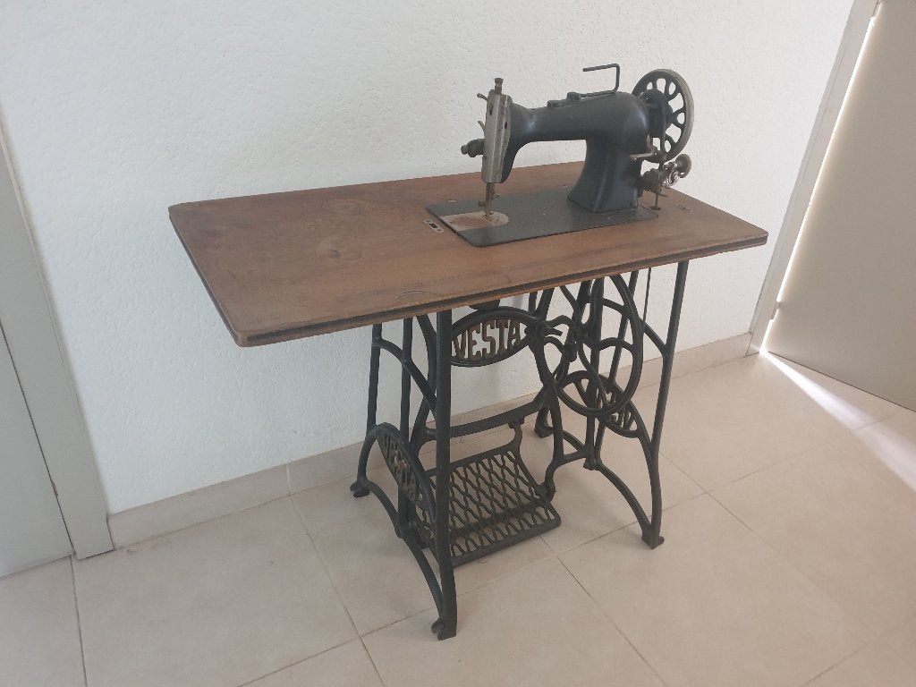Antieke naaimachine, Enlèvement