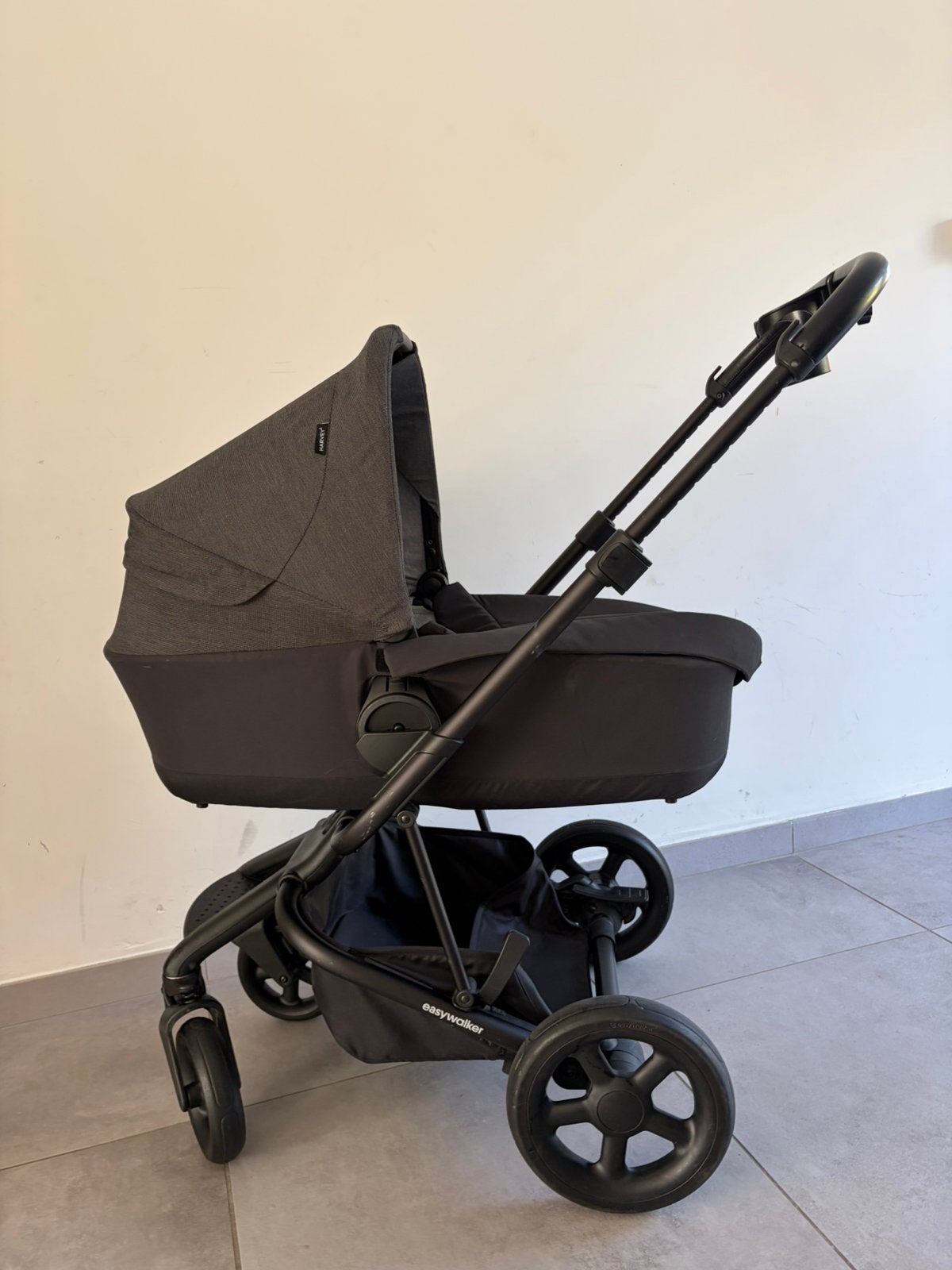 Kinderwagen Easywalker Harvey 2, met reiswieg en adapters, Zo goed als nieuw, Met reiswieg, Ophalen, Kinderwagen