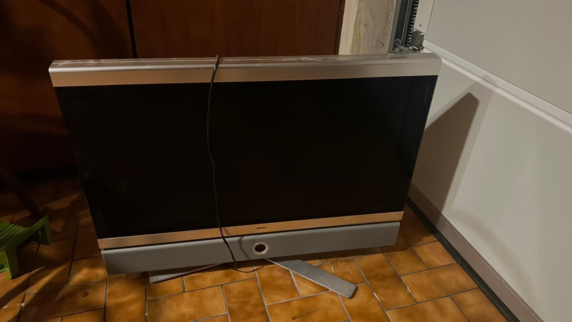 TV Flatscreen Loewe met ingebouwde soundsystem boxen, Audio, Tv en Foto, Ophalen, Gebruikt, 60 tot 80 cm, Overige merken