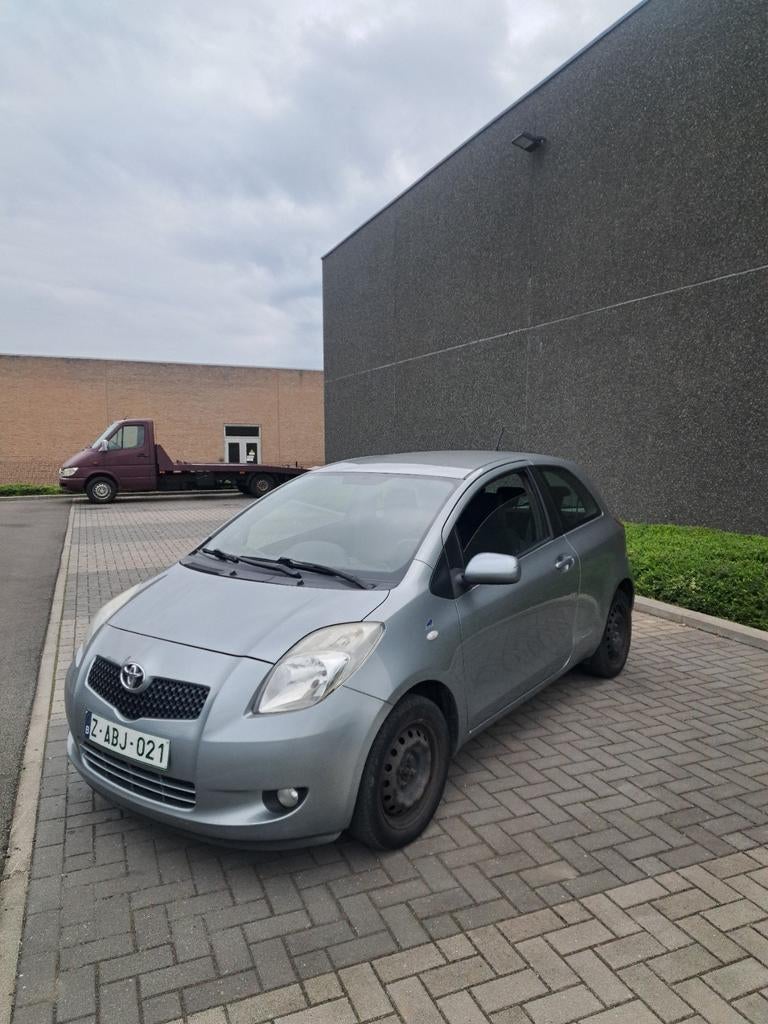 Toyota Yaris 1.3 cv 75 essence 2008  klm200.000, Auto's, Particulier, Benzine, Te koop, Yaris