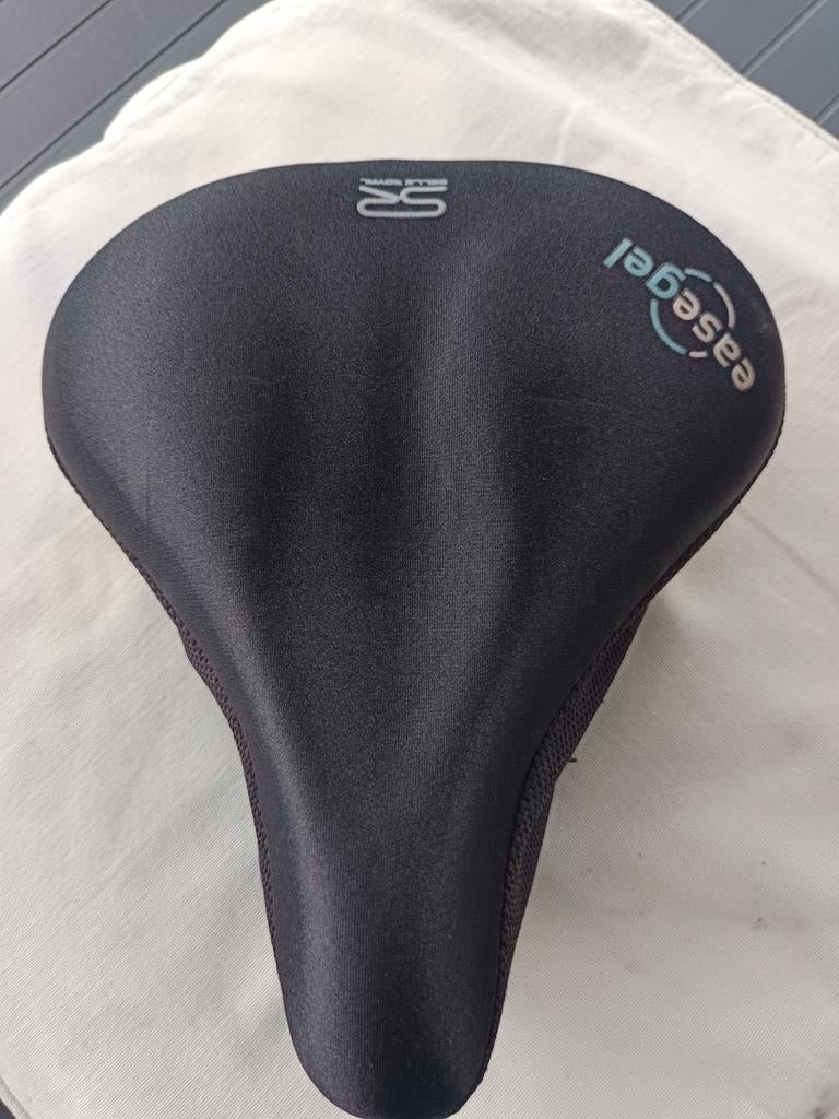 Selle de vélo SR avec sa housse en gel, Vélos & Vélomoteurs, Enlèvement ou Envoi, L