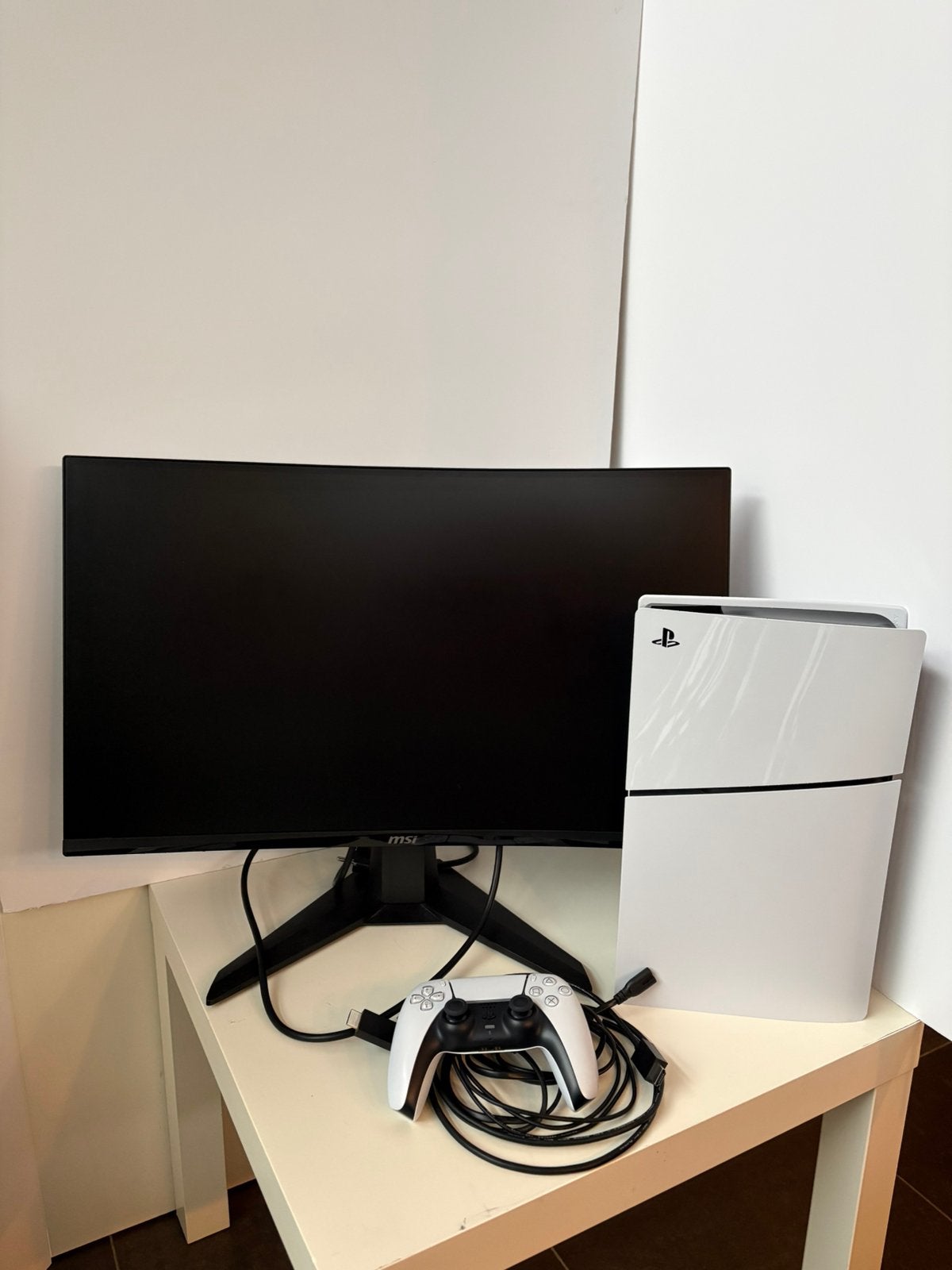 PS5 825 GB slim + MSI monitor, Games en Spelcomputers, Ophalen, Zo goed als nieuw