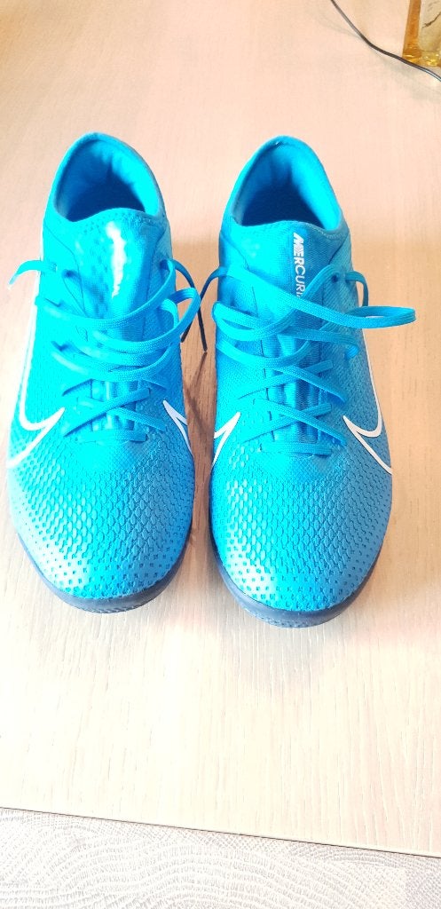 Zaalvoetbalschoenen NIKE, Sport en Fitness, Voetbal, Ophalen, Nieuw, Schoenen
