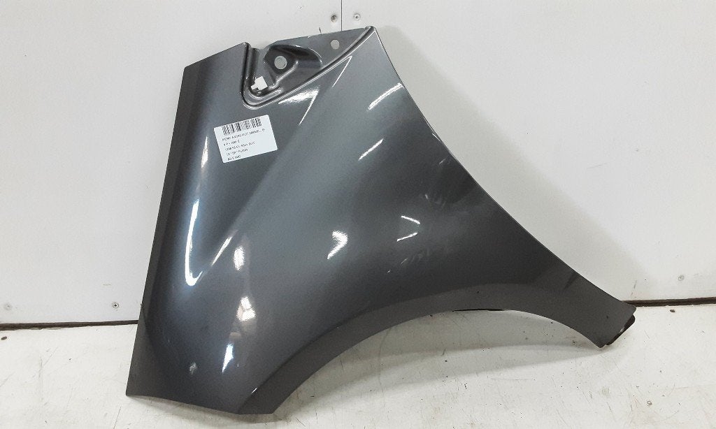 SPATBORD LINKS VOOR Mercedes-Benz A (W169) (01-2004/06-2012), Gebruikt, Mercedes-Benz, Voor, Spatbord