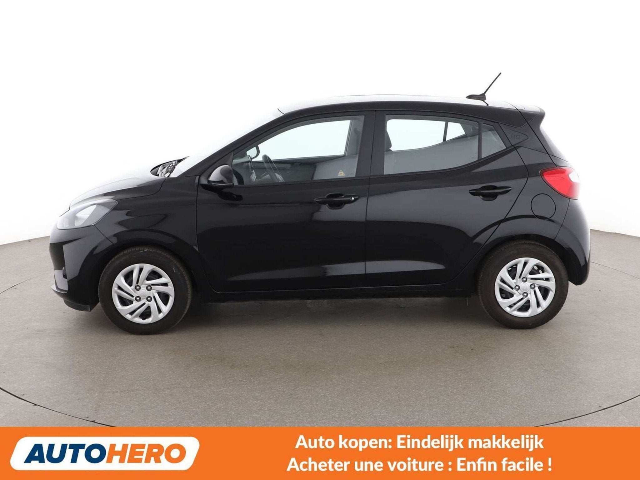 Hyundai i10 1.0 Go (année de construction 2023), Autos, Achat, 998 cm³, Euro 6, Noir