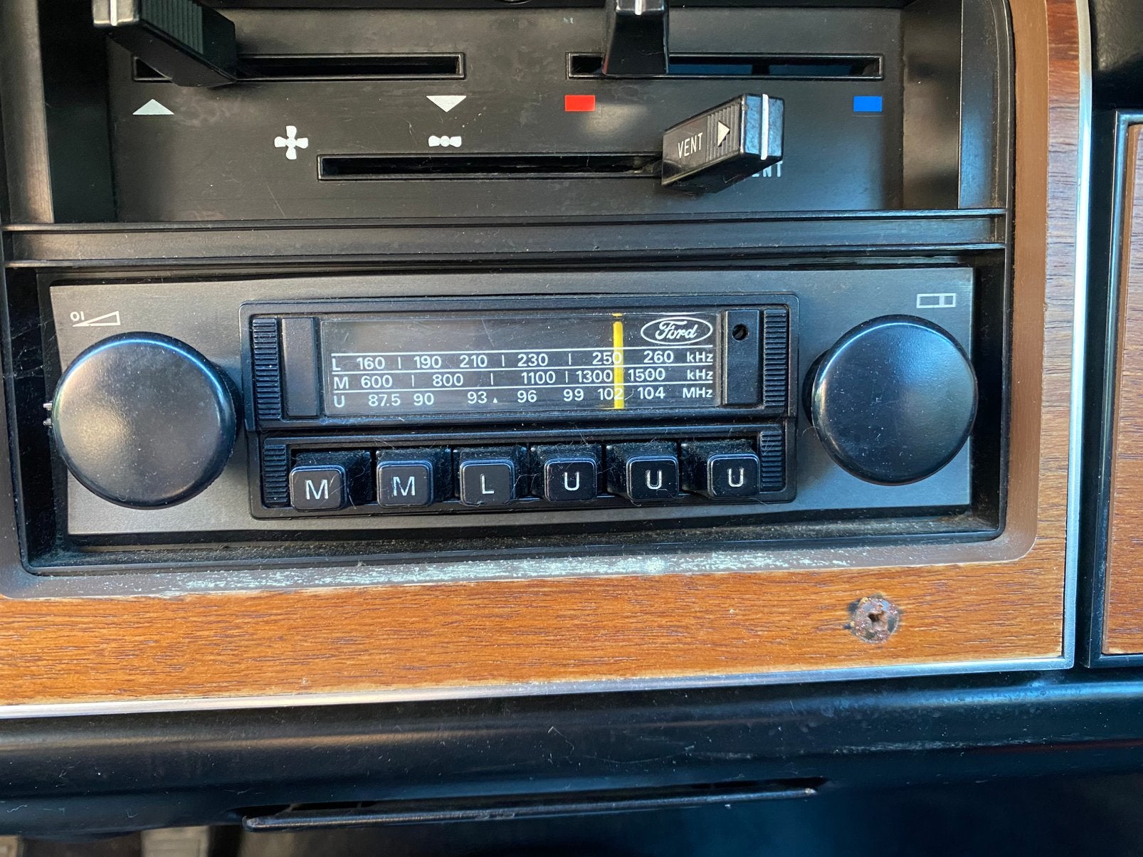 Ford Taunus Ghia, foto 10