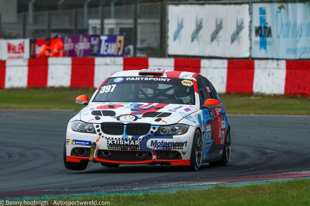 BMW E90 325i trackday belcar belcar sprint cup endurance, Auto's, BMW, 2500 cc, Achterwielaandrijving, Euro 6, Wit