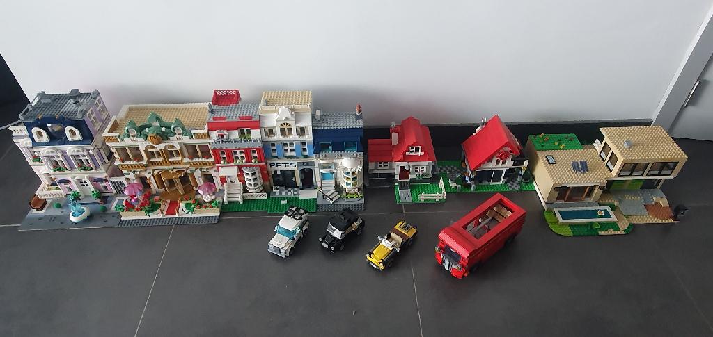 Lot Lego huisjes, volledige straat met auto's, Compleet, Lego, Ophalen of Verzenden, Creator