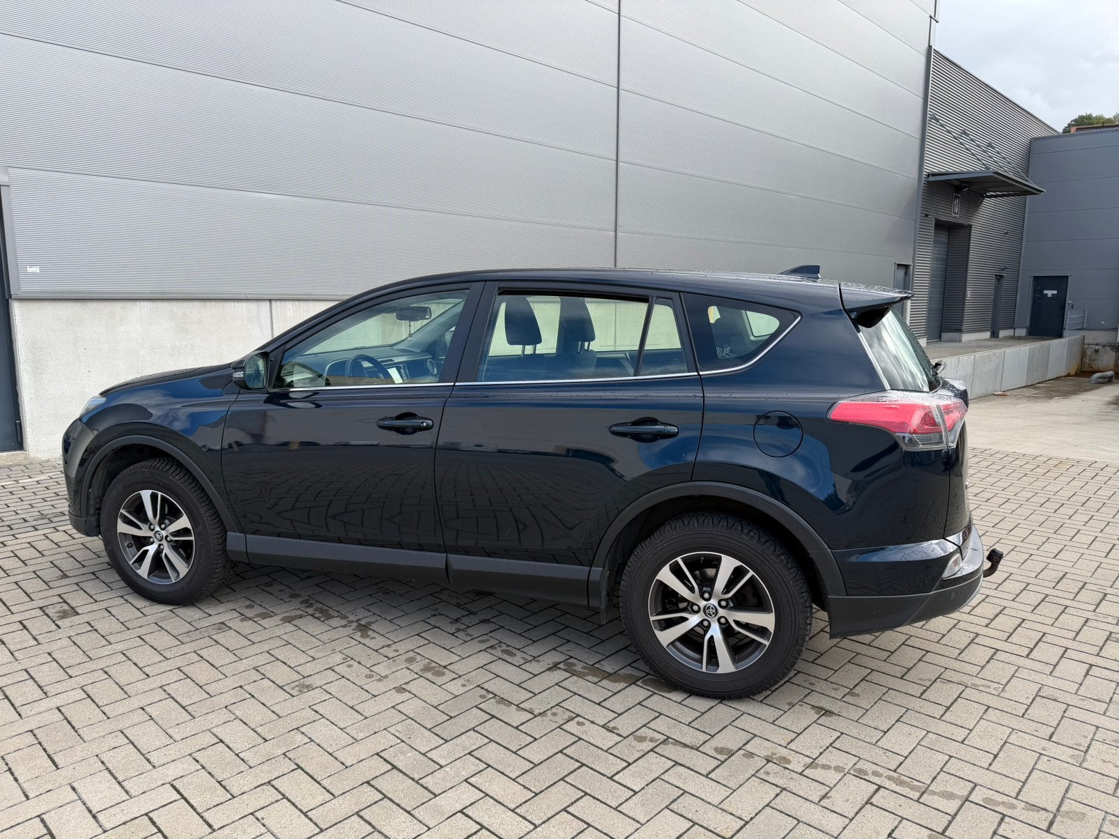 Toyota Rav4 2.0 D4d, Auto's, 1995 cc, Euro 6, 4 cilinders, https://public.car-pass.be/vhr/63647e65-b729-4276-bce6-7fa87a879609