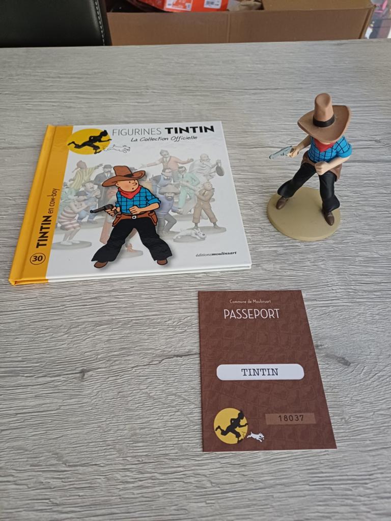Figurine Tintin numéro 30 collection officielle Moulinsart, Collections, Personnages de BD, Comme neuf, Statue ou Figurine, Tintin