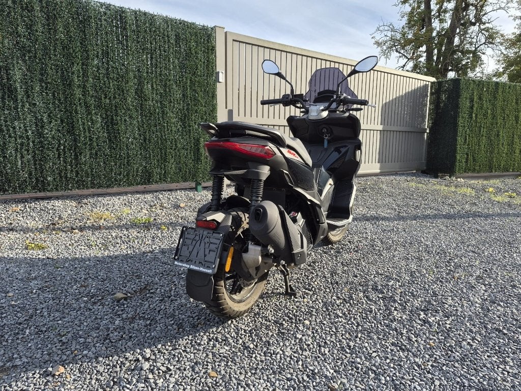 Aprilia SR-GT 125, Scooter, Occasion, Bedrijf, 125 cc