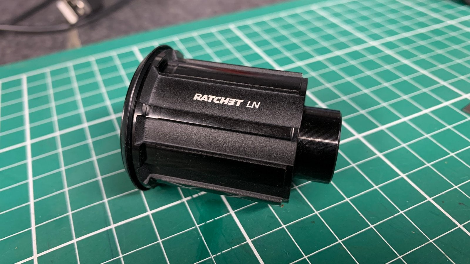 DT Swiss Ratchet LN body voor Shimano Spline, Vélos & Vélomoteurs, Enlèvement ou Envoi, Comme neuf