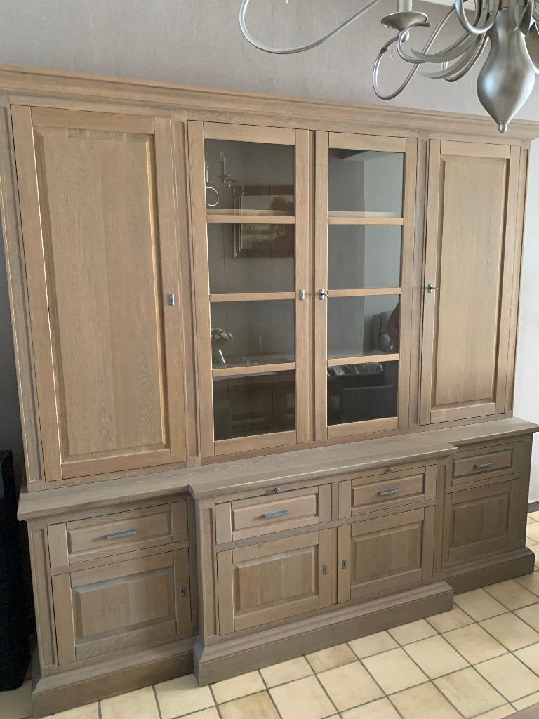 buffet spacieux, 2,37 m de large, 2,23 m de haut, Maison & Meubles, Armoires | Buffets, 25 à 50 cm, 200 cm ou plus, Avec tablette(s)