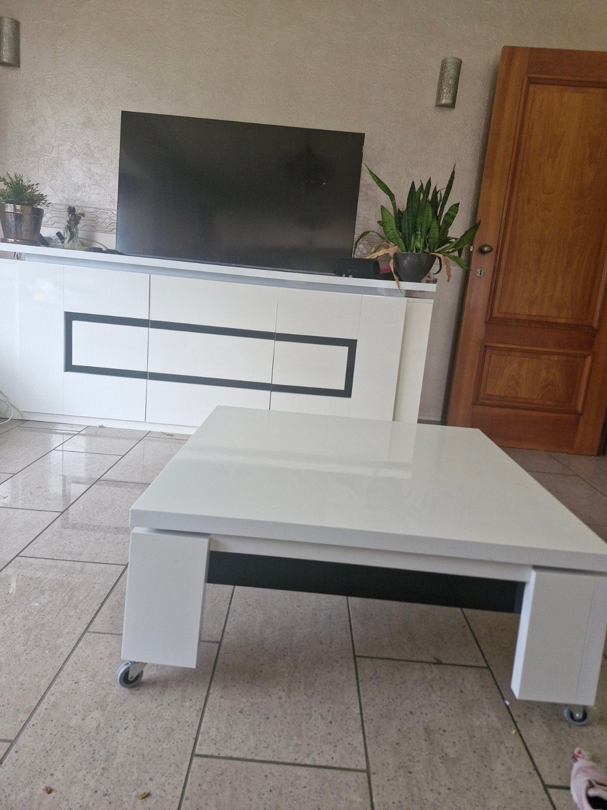 magnifique buffet noir et blanc et table basse assortie, Maison & Meubles, 50 – 75, 150 à 200 cm, Enlèvement, Utilisé