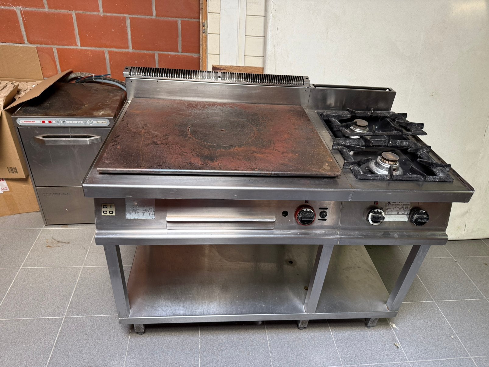 Dubbel gas bekken + dubbel gas bekken en plaat, Ophalen