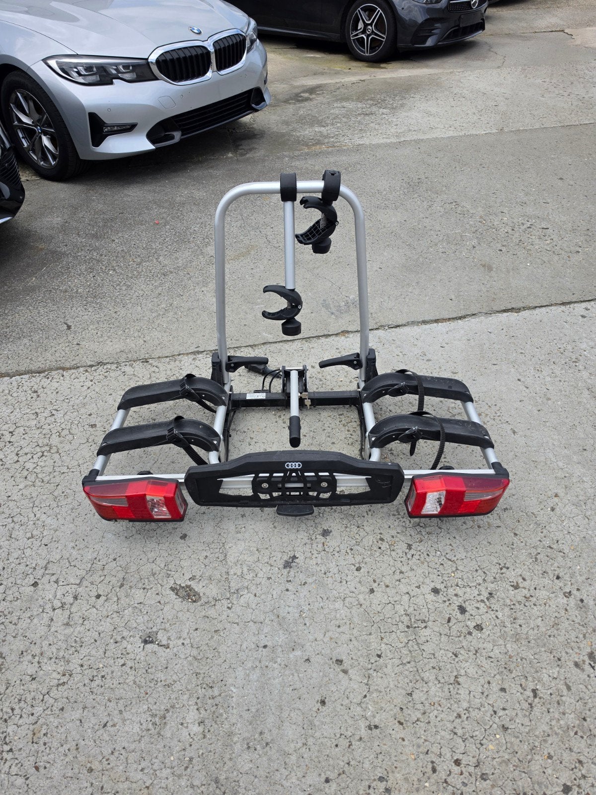 porte vélo Audi , 2 Vélos, Support d'attelage, 2 vélos, Comme neuf, Enlèvement
