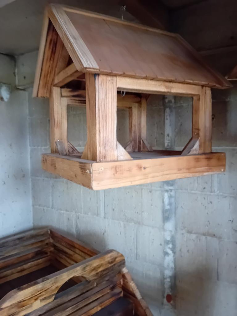 2  voederhuisjes vogels om omhoog te hangen, Ophalen