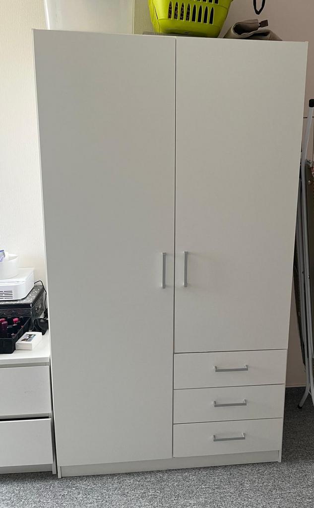 Kast, Enlèvement, Comme neuf