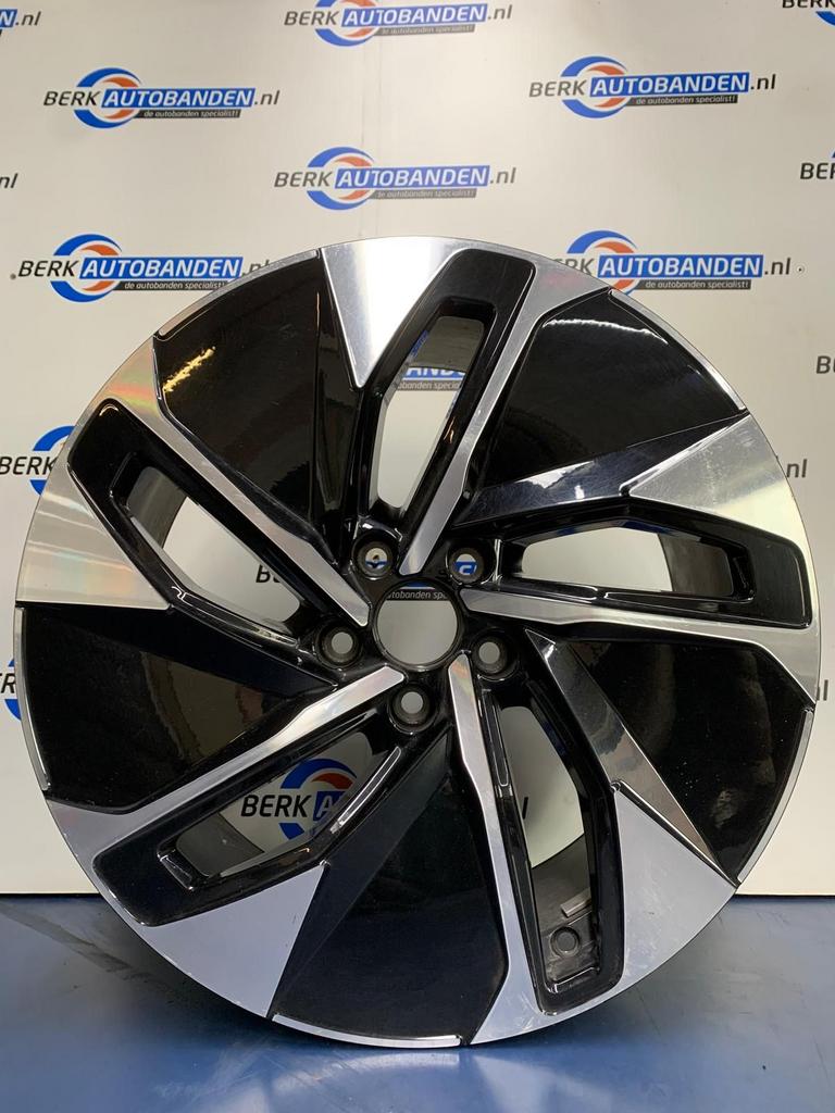 Originele 19 inch Volkswagen Hamar velgen 5x112x57.1 8J ET45, Auto-onderdelen, Banden en Velgen, Velg(en), 19 inch, Personenwagen