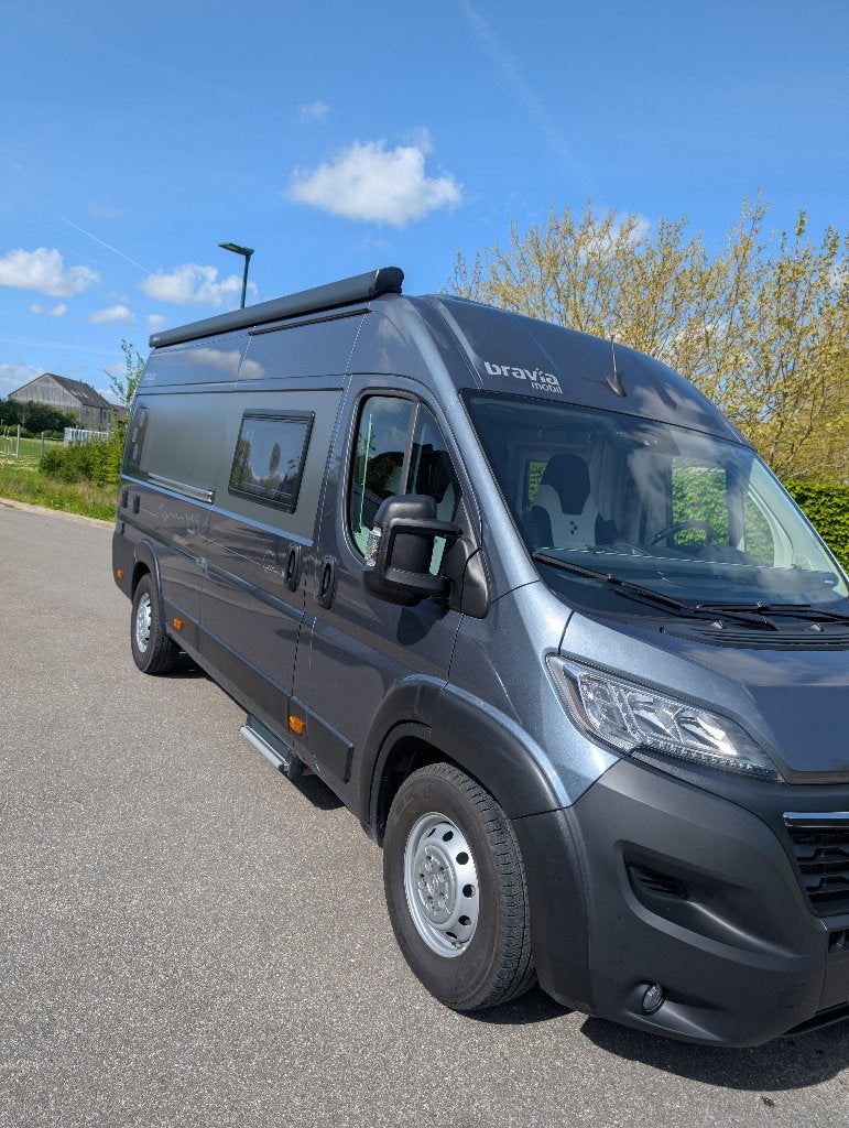 Bravia Swan edition 30 * 2024 * 33.000km * Premium *, Caravanes & Camping, Camping-cars, Autres marques, 6 à 7 mètres, Boîte manuelle